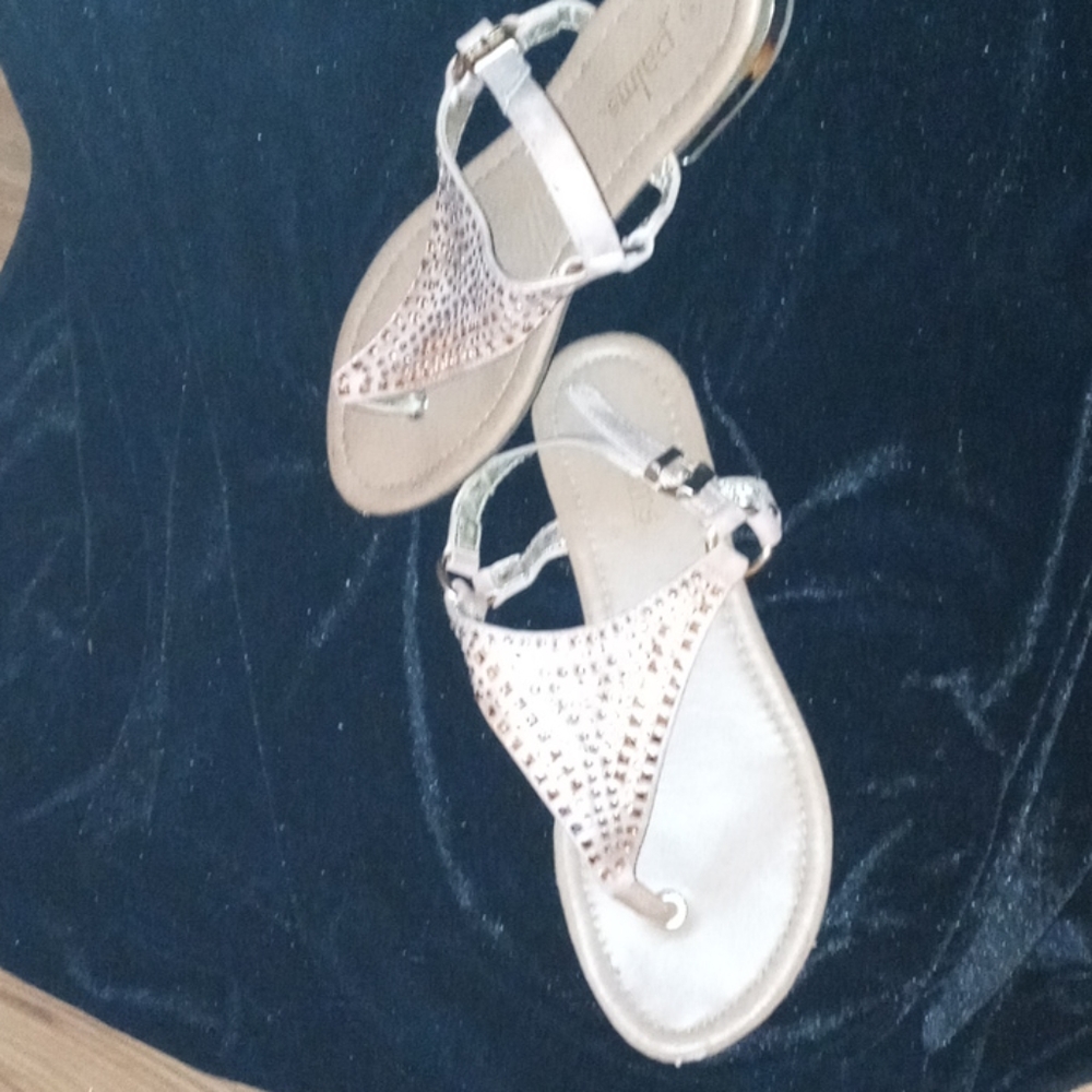 Sandals - Picture 3 of 3